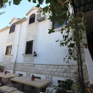 Sustic , Kastela Croatia